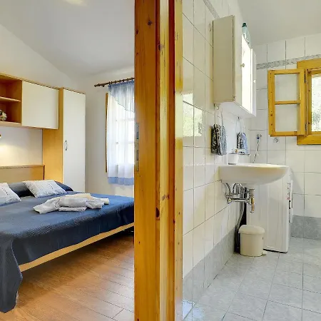 Holiday home Traditional Holiday With Covered Terrace *
